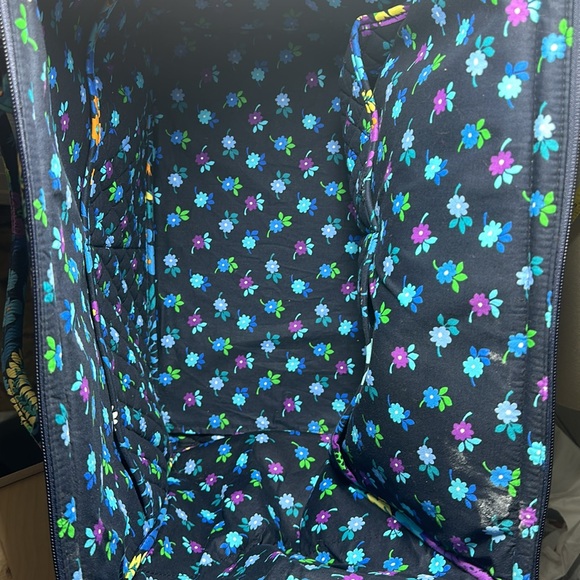 NWOT Vera Bradley Midnight Blues Large Weekender Travel Bag  w/ Shoulder Strap - Picture 4 of 7